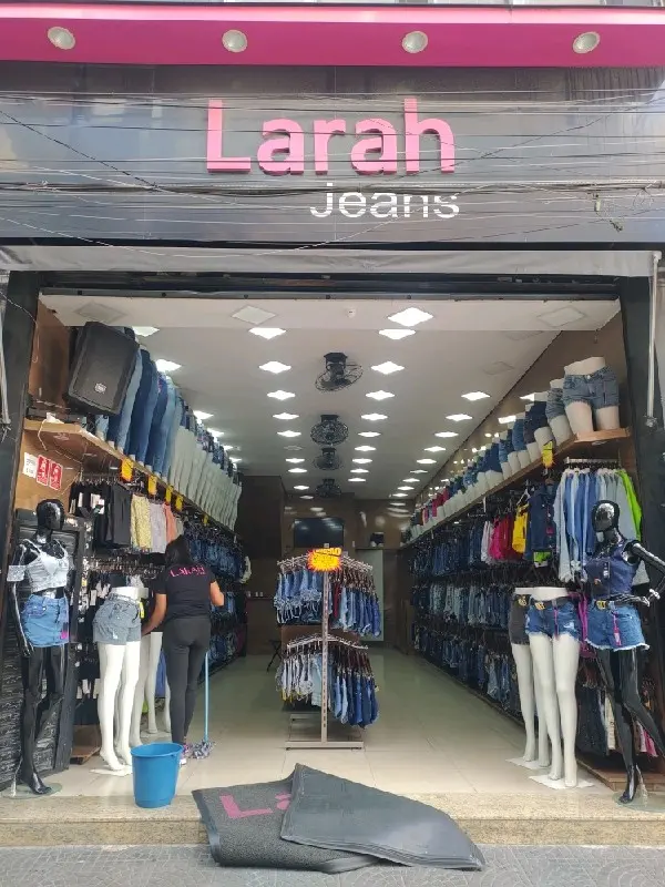 Imagem de Larah Jeans — Moda no Brás, São Paulo