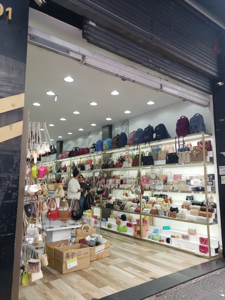 Imagem de Nina Luana — Cintos no Brás