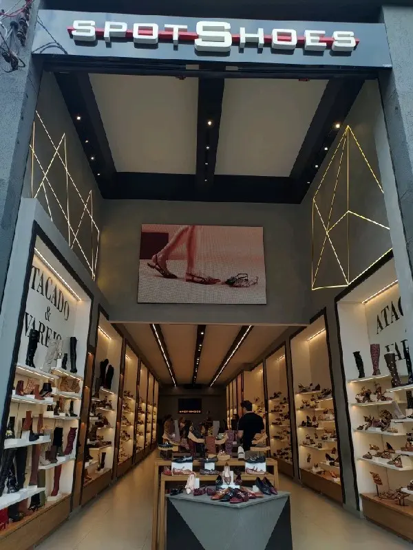 Imagem de Spot Shoes — Botas no Brás