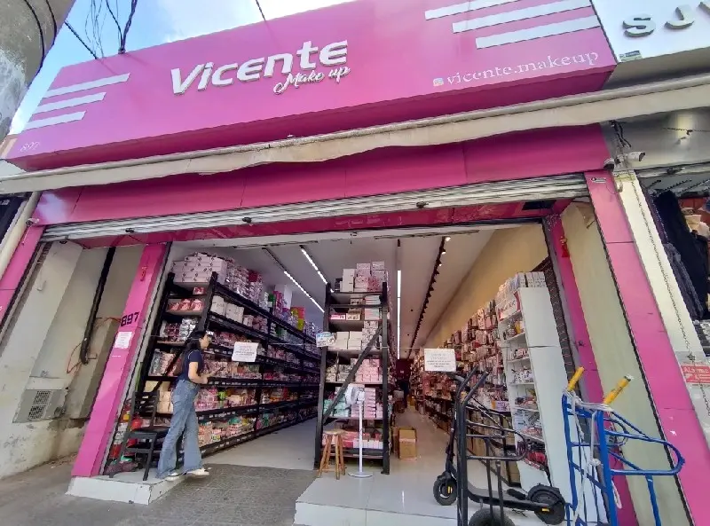 Imagem de Vicente Makeup — Maquiagem e cosméticos no Brás