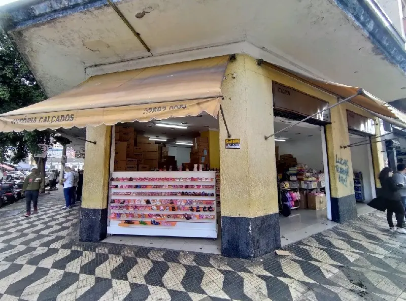 Imagem de Vitória Calçados — Botas no Brás
