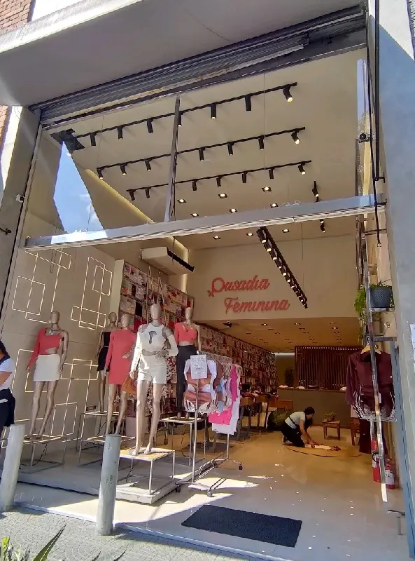 Imagem de Ousadia Feminina — Moda no Brás, São Paulo