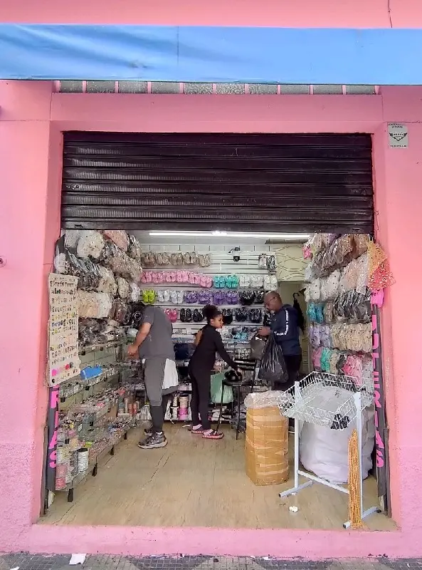 Imagem de Viviane Bordados E Acessórios — Calçados no Brás, São Paulo