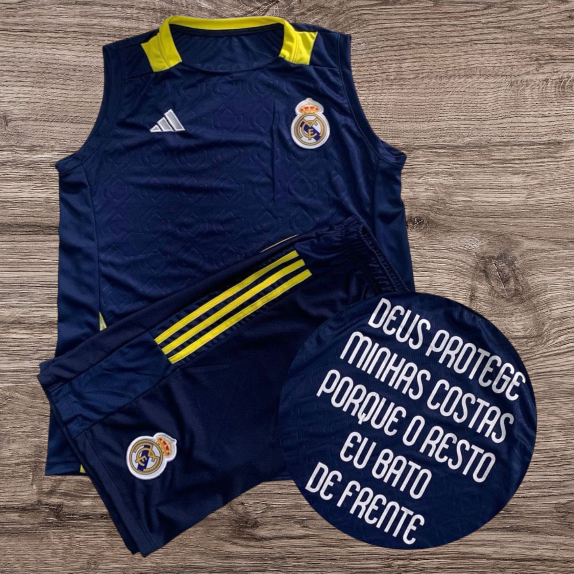 Conjunto regata e shorts azul marinho com escudo Real Madrid – Atacado no Brás