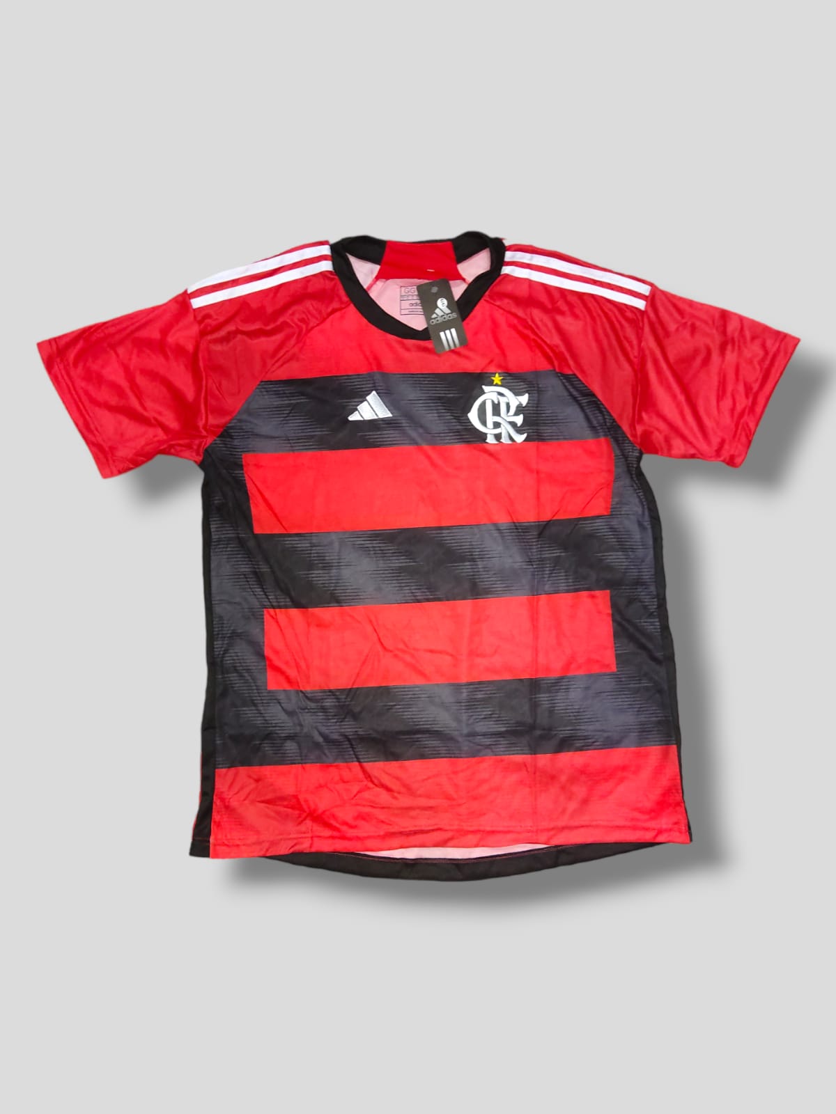 Camiseta Flamengo listrada com escudo e logo Adidas – Atacado no Brás