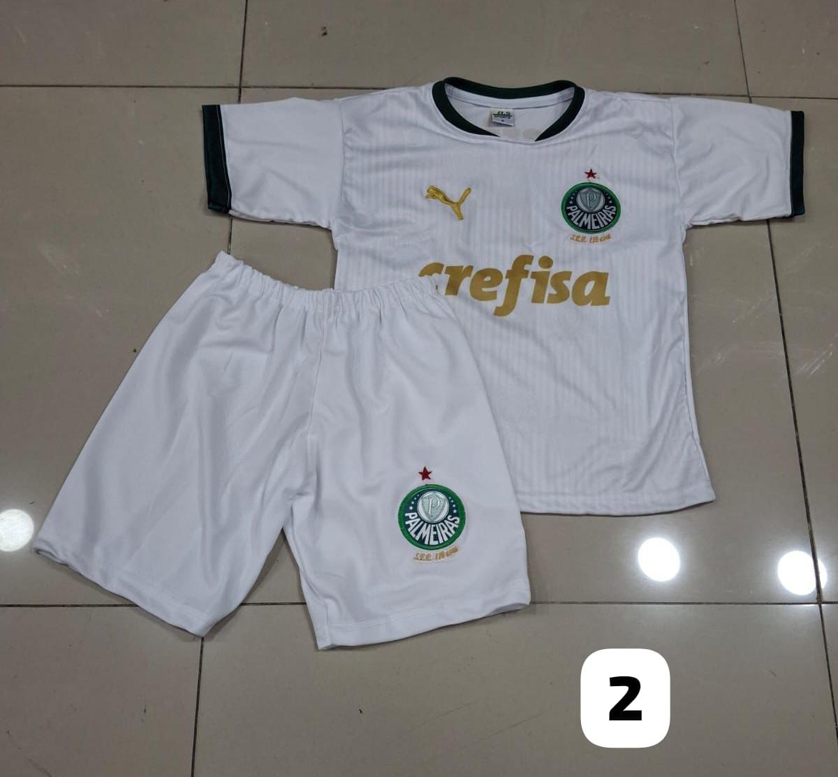 Conjunto infantil Palmeiras branco com escudo e patrocinador – Atacado no Brás