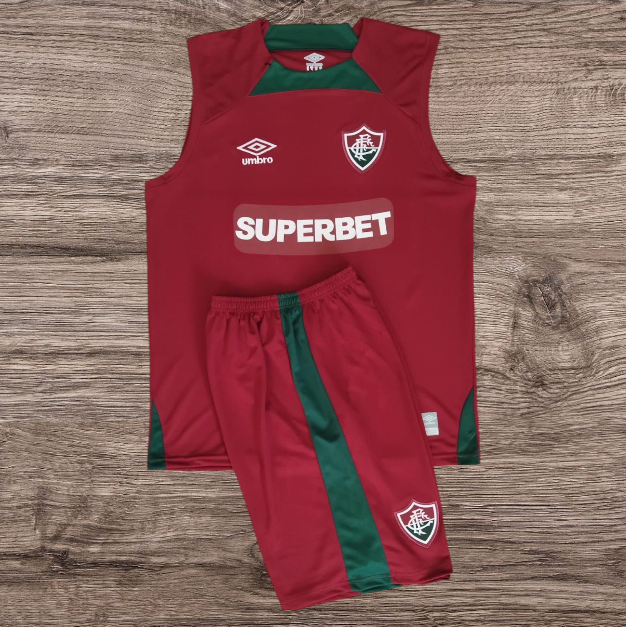 Conjunto regata e short Fluminense com logo Umbro – Atacado no Brás