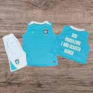 Conjunto camiseta e shorts com estampa 'Sou Brasileiro não desisto nunca' – Atacado no Brás