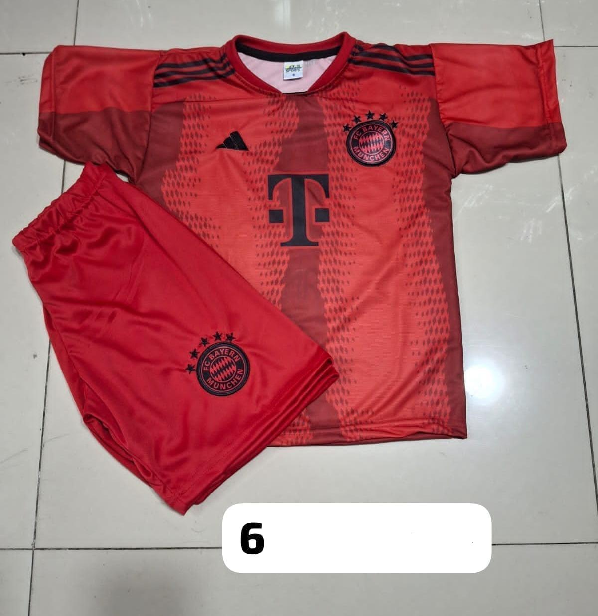 Conjunto infantil FC Bayern München (camisa e shorts) – Atacado no Brás