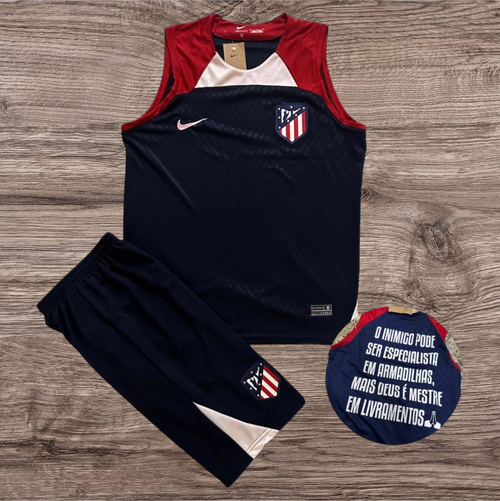 Conjunto regata e shorts com escudo listrado e Nike – Atacado no Brás